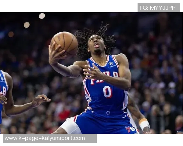 马克西表现稳健20投10中贡献27分7篮板9助攻5次失误展现全面能力