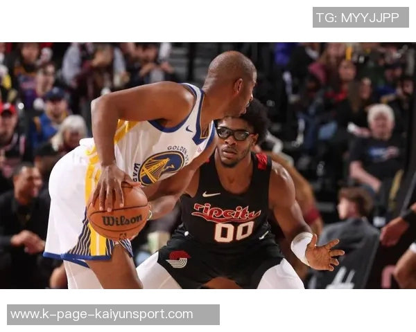 维金斯半场表现平平三分球和罚球均未命中仅得10分