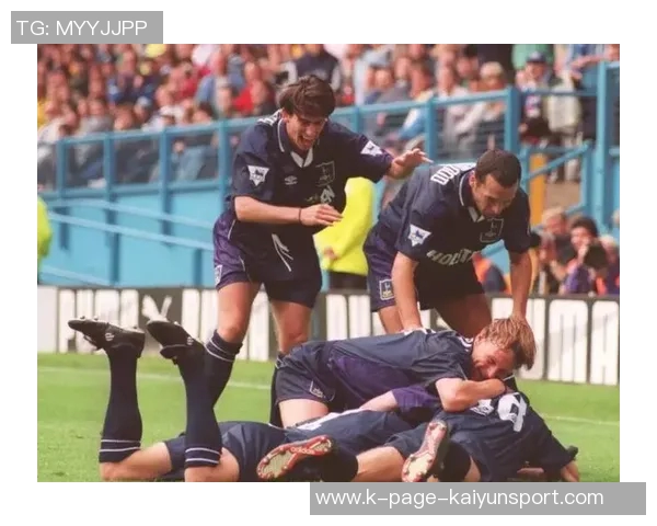 怀特平历史后卫单场帽子戏法纪录感慨能与传奇并肩作战